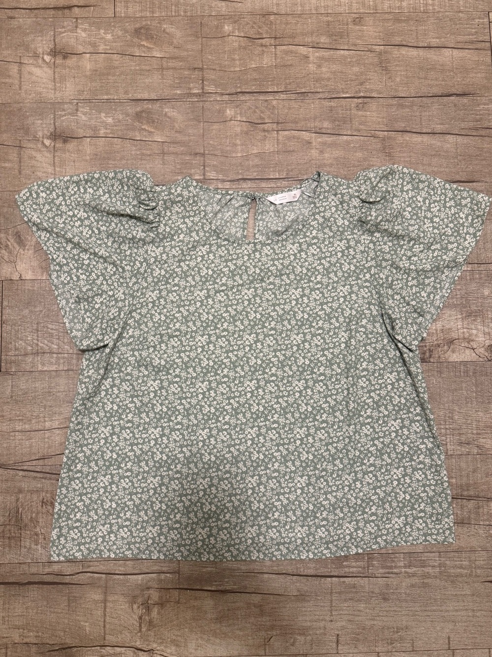 Lauren Conrad Sage Green Floral Puff Sleeve Blouse